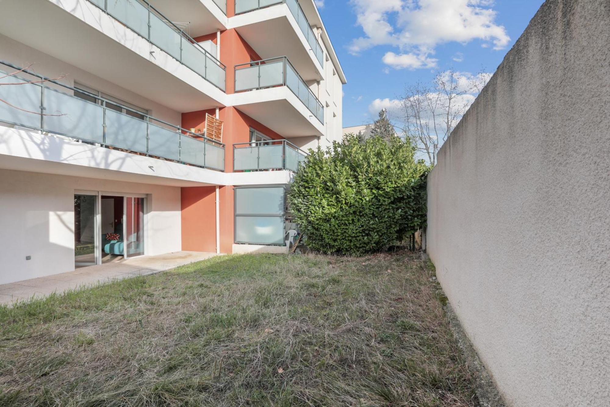 Comfort And Tranquility Near Lyon And Groupama Stadium, 4 Personnes Meyzieu Esterno foto